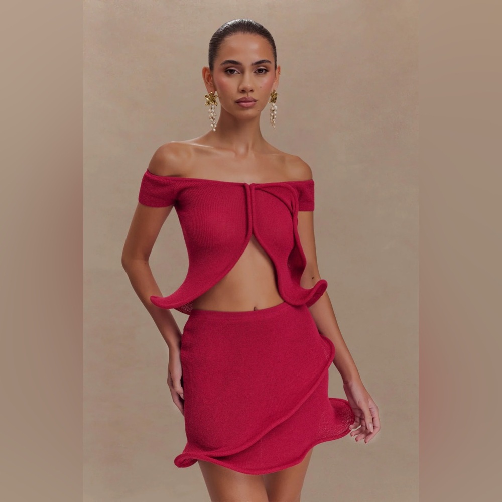 *NWT* Meshki Off the Shoulder Knit Top